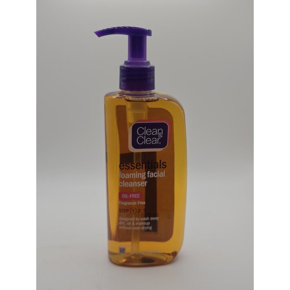 Clean &‎ Clear Essentials Foaming Facial Cleanser OIL FREE 8oz ORIGINAL FORMULA